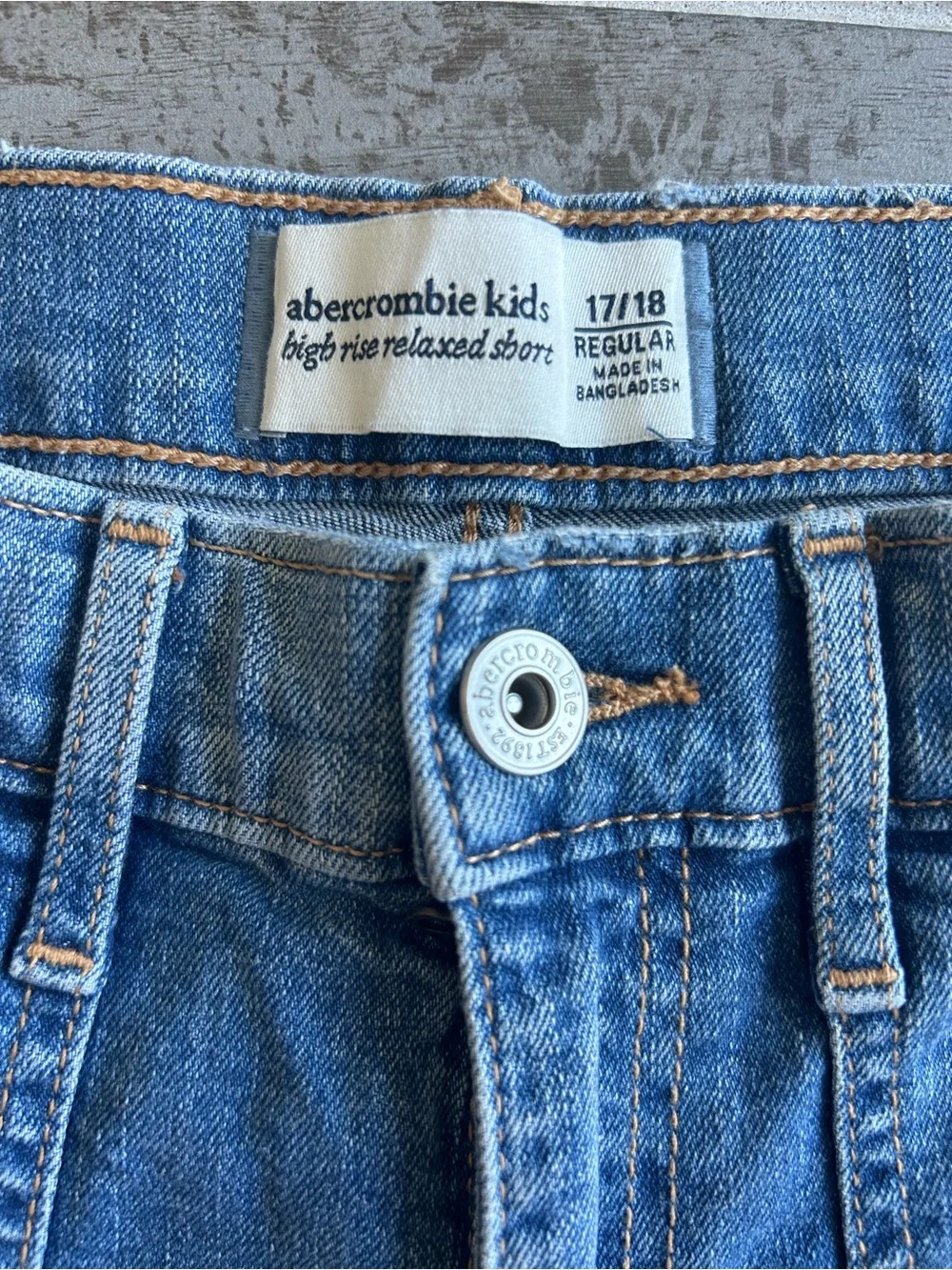 Bundle of 2 Abercrombie Kids Mid-Rise High-Rise Jean Shorts Girls Size 17/18